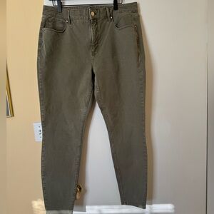 WHITE HOUSE BLACK MARKET jeans - size 14 - EUC